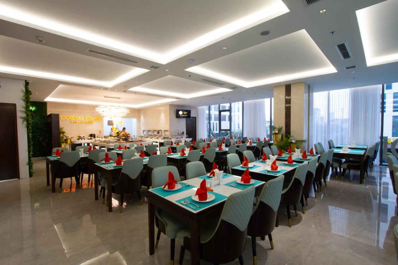 Cordial Grand Hotel Da Nang Beach Ngoại thất bức ảnh